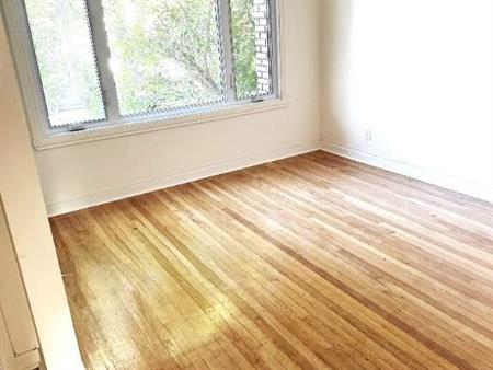 Spacieux 5 1/2 RDC avec jardin – Anjou – 1850$ (Metro Radisson)