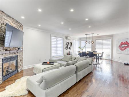 Appartement 4 1/2 à louer rénovée à Brossard
