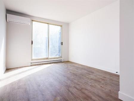 1 CH - 1 SDB - Montréal - $1,599 /mo