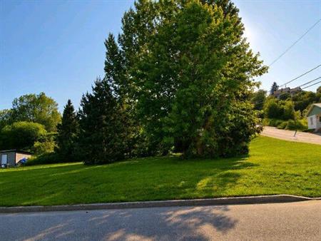🏡 Terrain résidentiel de 931,8 m² à vendre – Saint-Urbain, Charlevoix ⭐