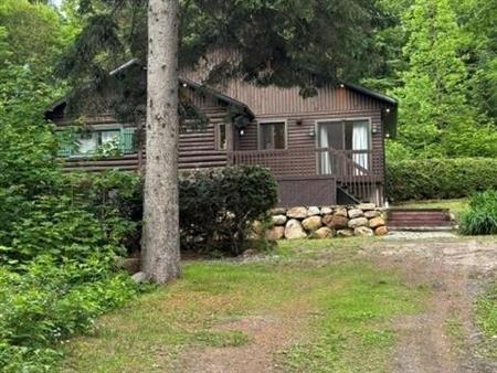 5 1/2 - Notre-Dame-de-la-Merci - 2 200 $/mois