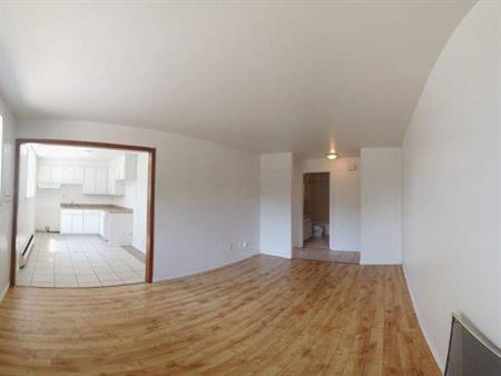 2 CH - 1 SDB - Québec - $1,097 /mo
