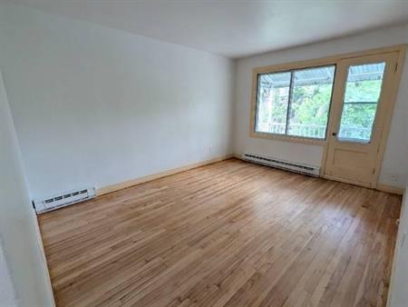 À louer – 4 ½ lumineux à Ahuntsic