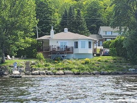 Chalet 4 saisons 3 chambres a louer au bord du lac William a St-Ferdinand