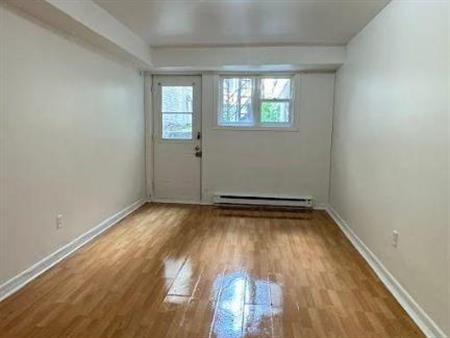 Studio - Montréal - $1,049 /mo