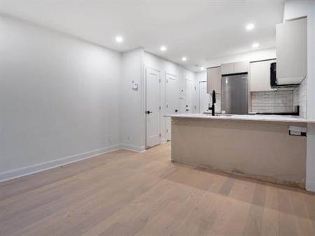 Studio - Montréal - $1,349 /mo