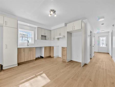 Logement 5 1/2 disponible à St-Jérôme