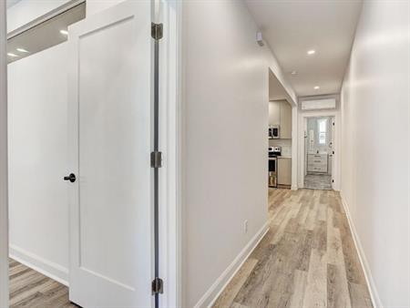 2 CH - 1 SDB - Montréal - $1,899 /mo