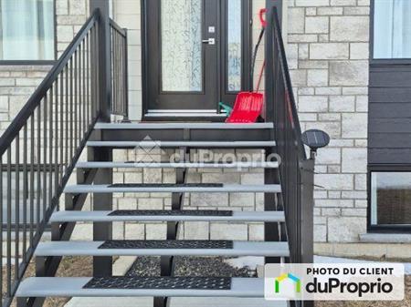Cessation de bail. Grand condo 4 1/2( 2025 )au Rez -de -chaussée
