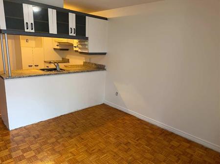 Beau 4 1/2 à louer - To rent, Ahuntsic-Cartierville. Occupation immédiate.