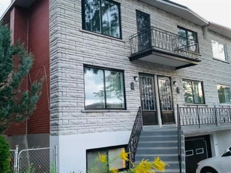 5 1/2+ 3 chambres fermées+ électroménager inclus du hauts duplex