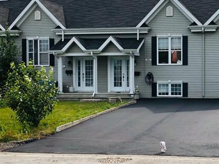 Maison en rangée (2 chambres) libre 1er aout