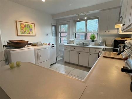 51/2+ salles détente+électro inclus+ grand 3 chambres