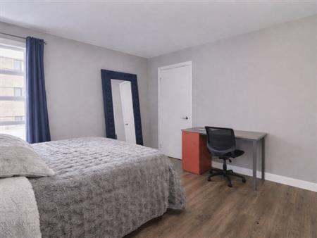 3 1/2 -confortable- Au 24 8e Avenue Nord