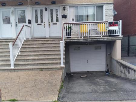 AHUNTSIC: Grand Studio – Tout Inclus!