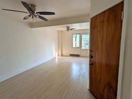 2 ½ Dans Rosemont