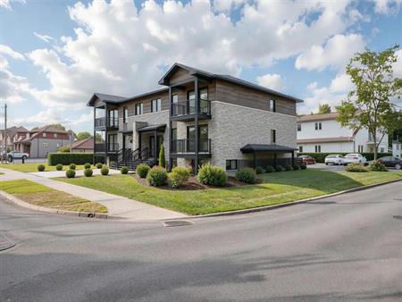 855 Boulevard Maloney Est (Gatineau) Beau 3 1/2 Construction NEUVE !!