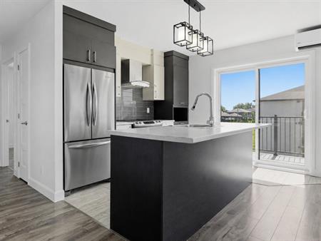 Grand 4½ De Style Condo - 3e étage