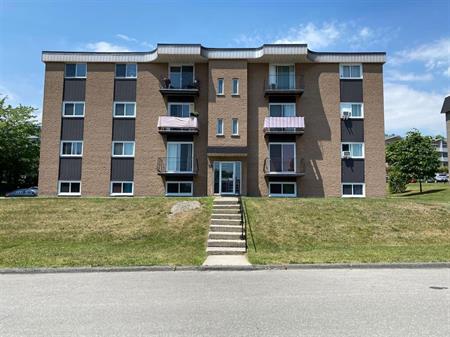 Three-Bedroom (5.5) - 94 Rue Wellington, Granby