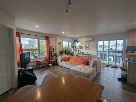 Grand Logement Récent à Trois-Pistoles