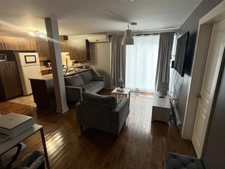 Magnifique Condo 3½ TOUT MEUBLÉ Et TOUT