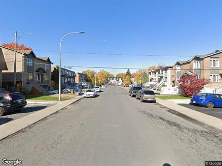 Brossard 5 1/2 Dans 6plex Recent