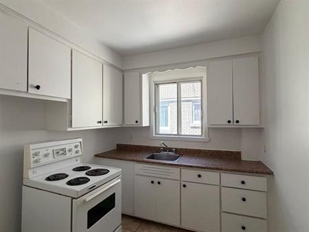 2 CH - 1 SDB - Montréal - $1,749 /mo
